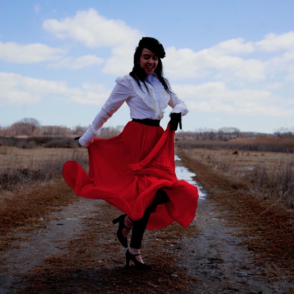 Meet your Posher, Jennifer - Picture 2 of 5